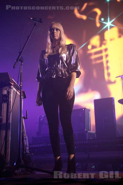 CHROMATICS - 2019-11-01 - PARIS - Grande Halle de La Villette - 